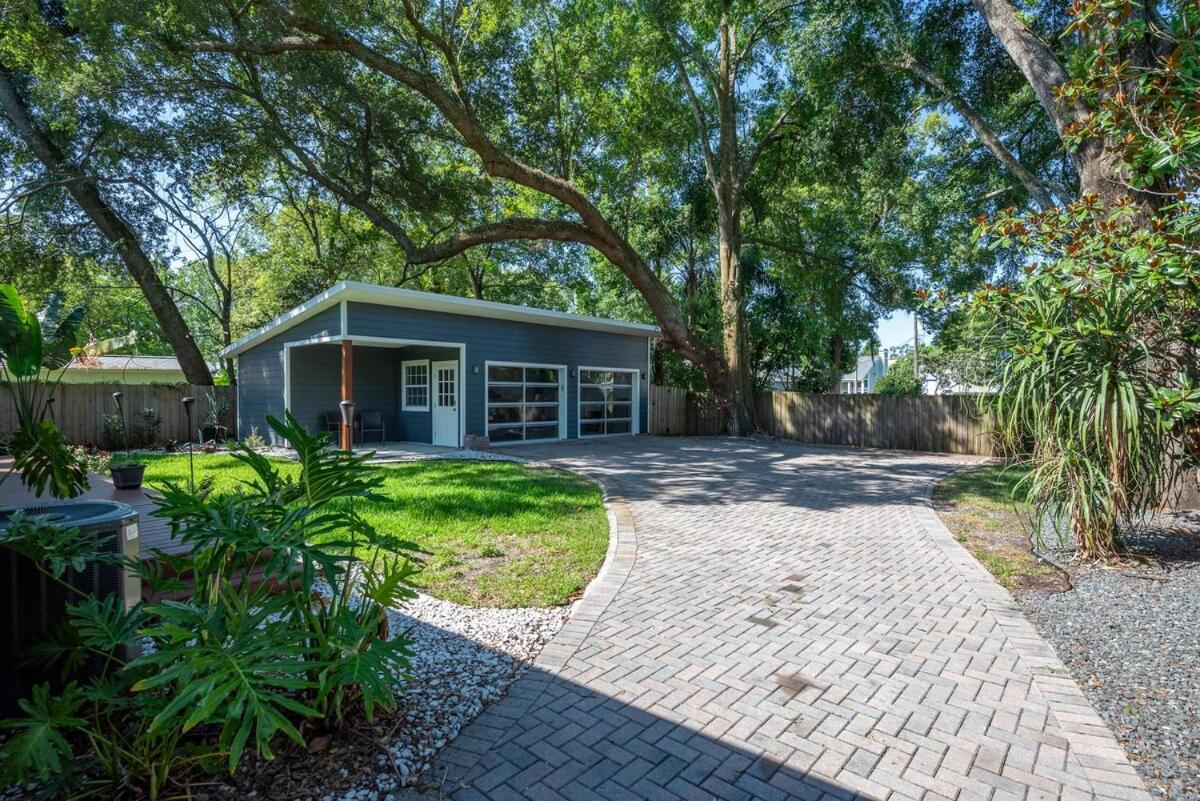 Holiday home Charming 3br Near Dt With King Bed And Fire Pit