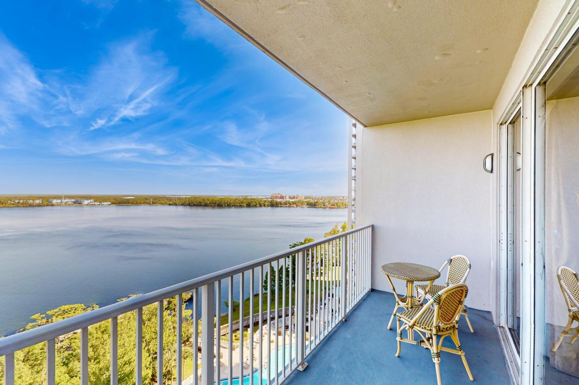 Fourth Level Views At Blue Heron Apartment *