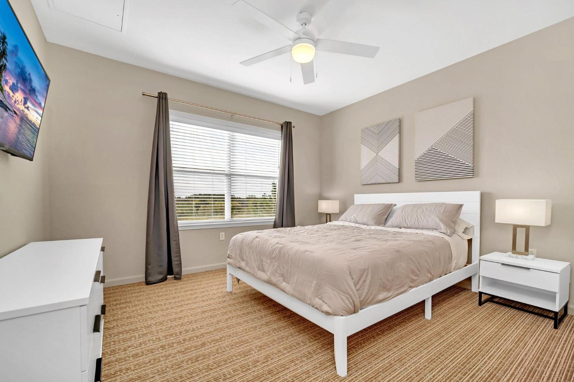 Holiday home Spacious 2br W Pool & Hot Tub Near Orlando