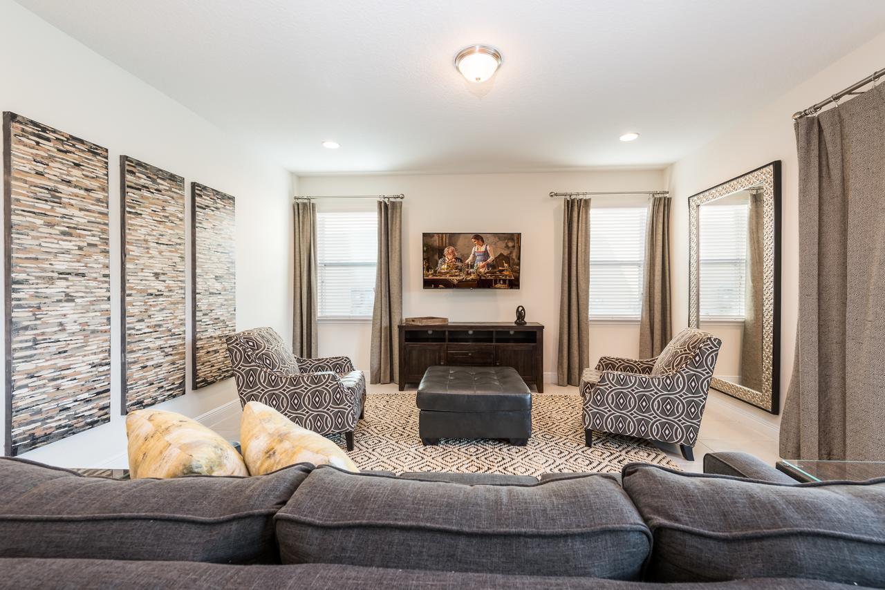 Outstanding With Water Park Access Near By Rentyl - 7731f