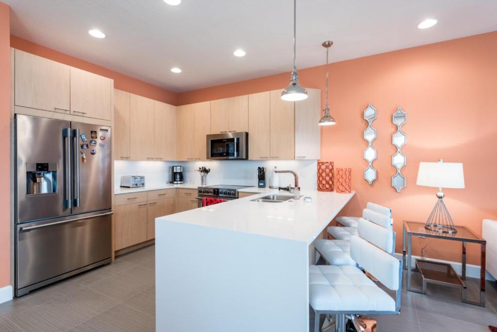 New Modern Near