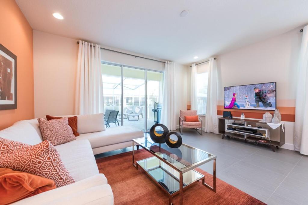 New Modern Near * Orlando