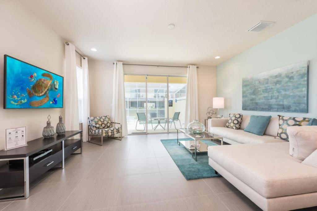 Charming With A Nice Private Pool Near Disney