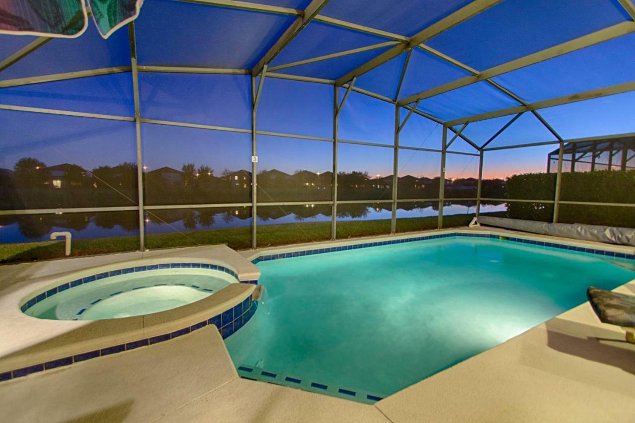 Villa Lake Front Glenbrook 