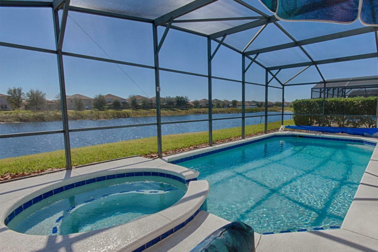 Villa Lake Front Glenbrook 