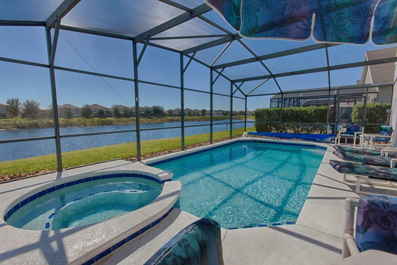 Villa Lake Front Glenbrook 