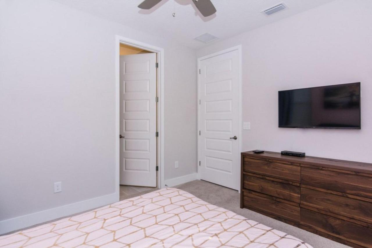 Amazing 6 Bedrooms With 6 And Private Pool At Encore Ec7483 * Orlando