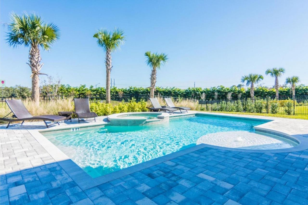 Amazing 6 Bedrooms With 6 And Private Pool At Encore Ec7483 Holiday home