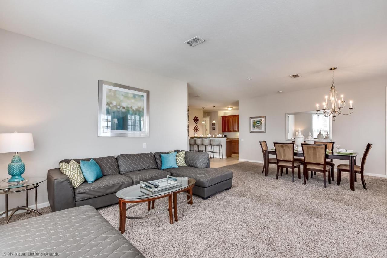 Deluxe Wlakeview, Minutes From Universal Apartment Orlando