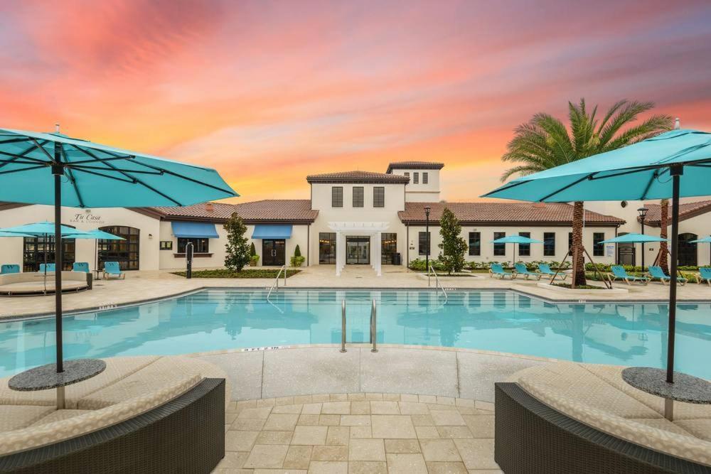 8923 Sydney Ave Villa *