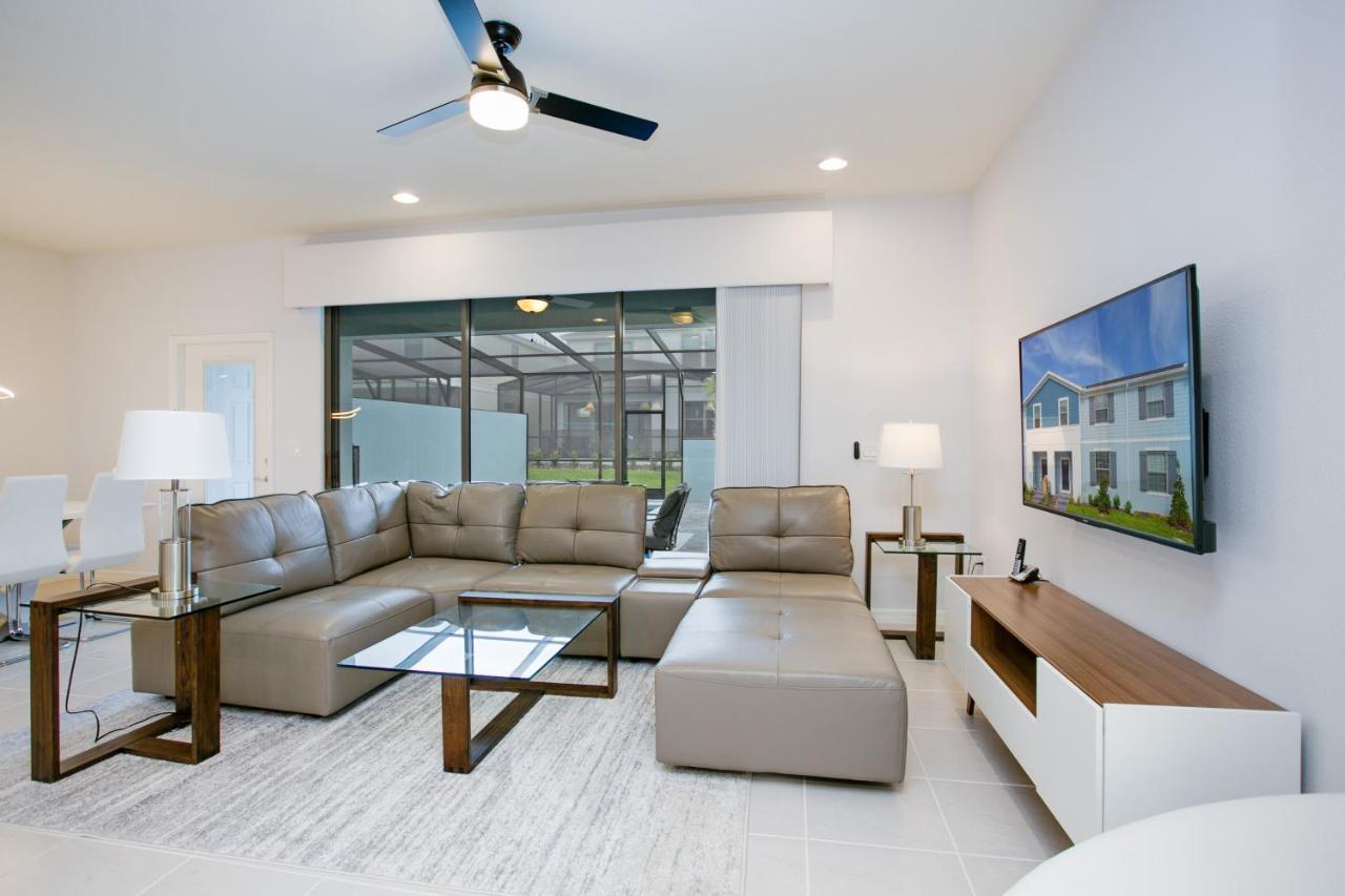 Villa 8923 Sydney Ave *