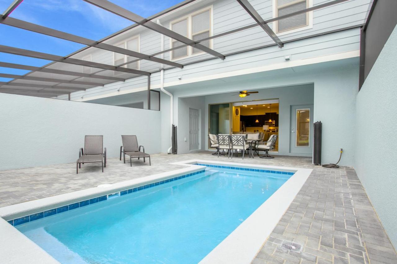 8923 Sydney Ave * Orlando