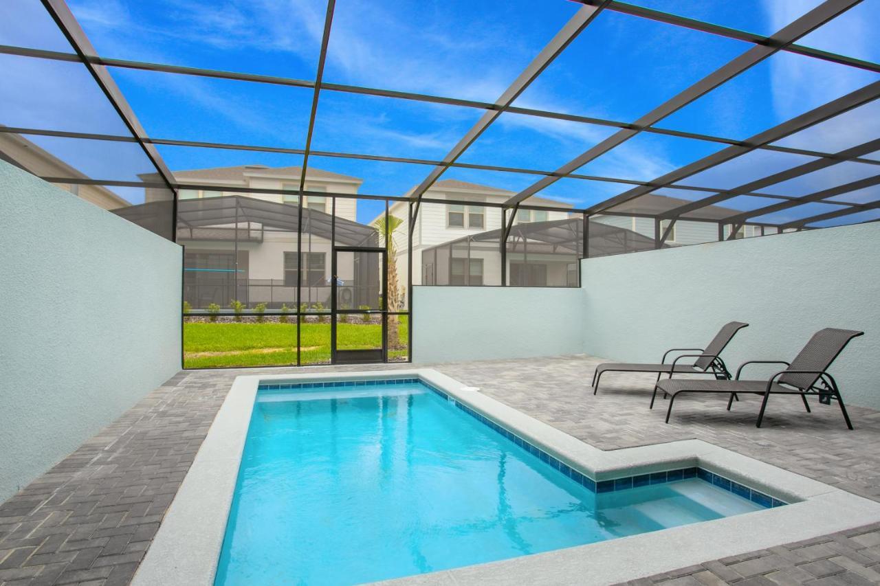 8923 Sydney Ave Villa *
