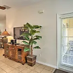 Quiet Condo With Balcony About 2 Miles To Disney World!