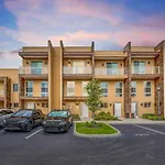 Luxury Villa Less Than A Mile From Disneyworld -Bonus Elevator-