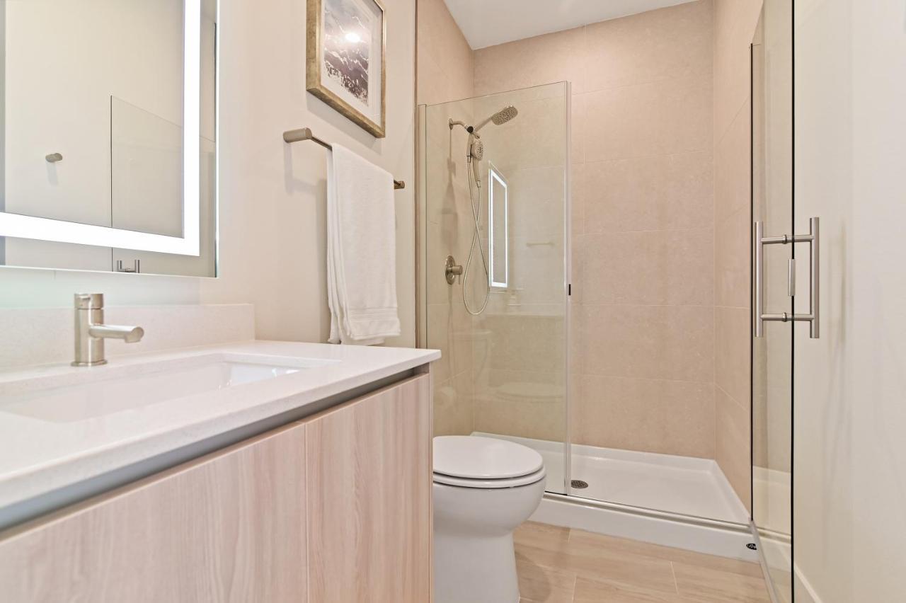 New Cozy & Spacious Townhouse Near - 4br, 3fb, And Pool Holiday home *