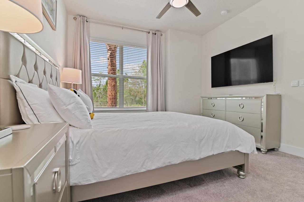 New Cozy & Spacious Townhouse Near - 4br, 3fb, And Pool