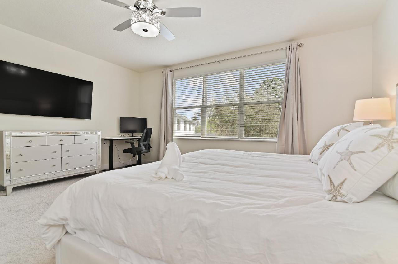 New Cozy & Spacious Townhouse Near - 4br, 3fb, And Pool Orlando