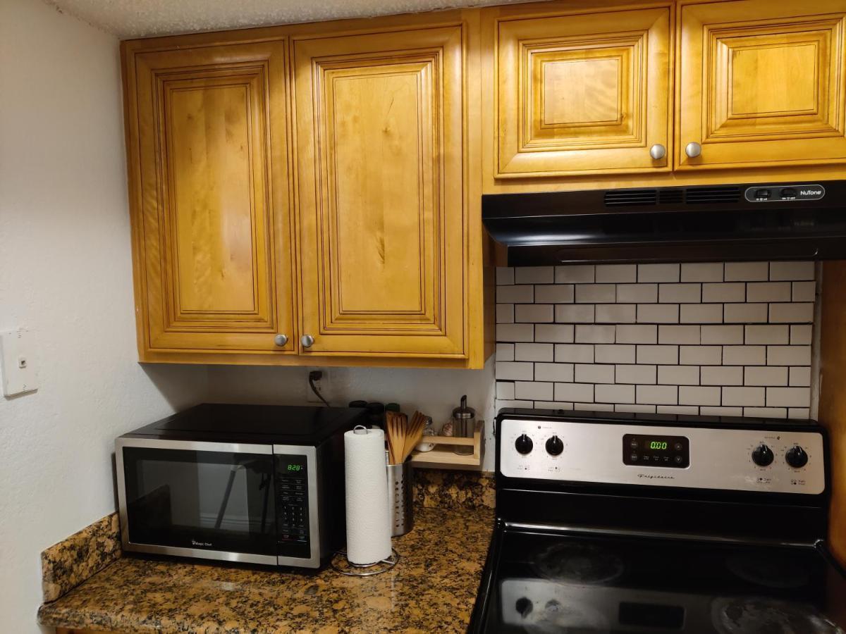 Apartment Beautiful 2-Bedroom Condo Near Universal And Other Orlando Attractions, King Bed & Wi-Fi Orlando