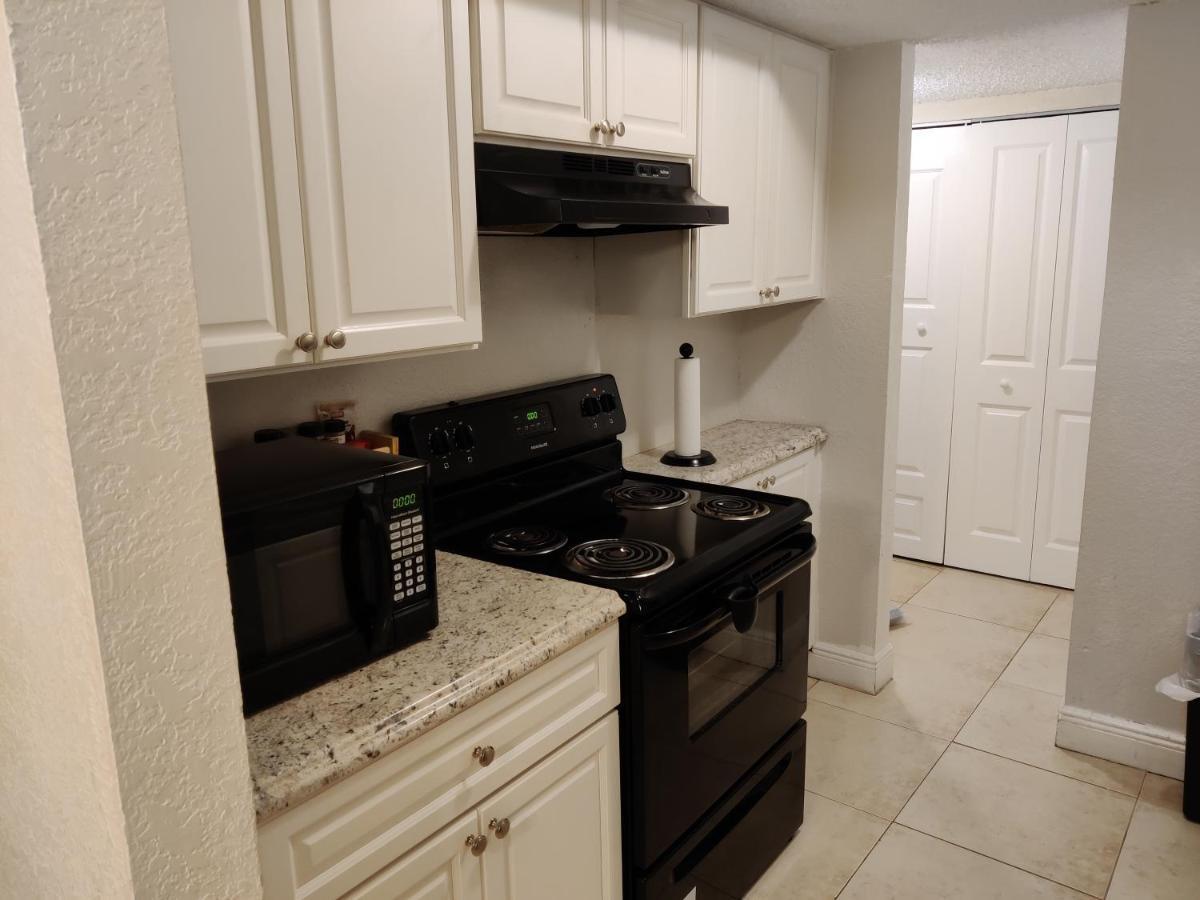 Apartment Beautiful 2-Bedroom Condo Near Universal And Other Orlando Attractions, King Bed & Wi-Fi Orlando