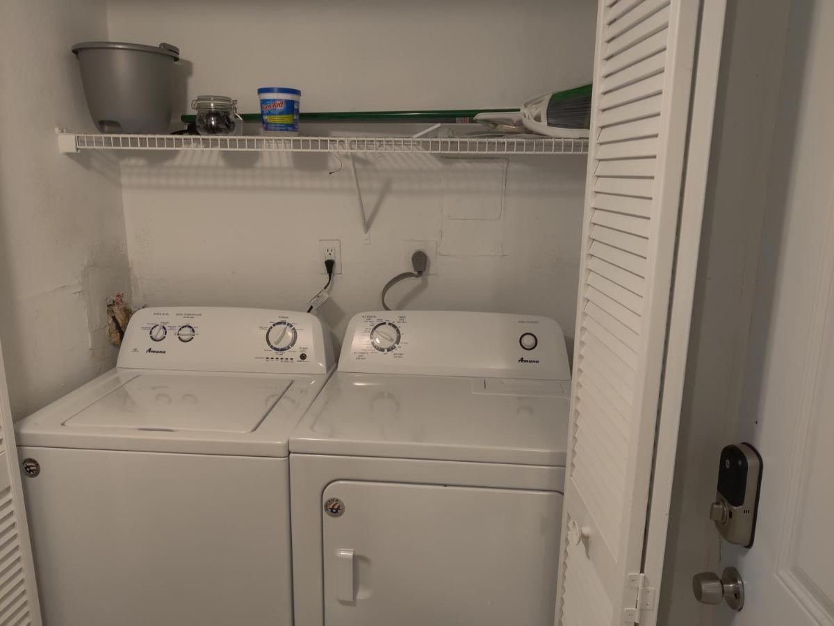 Apartment Beautiful 2-Bedroom Condo Near Universal And Other Orlando Attractions, King Bed & Wi-Fi