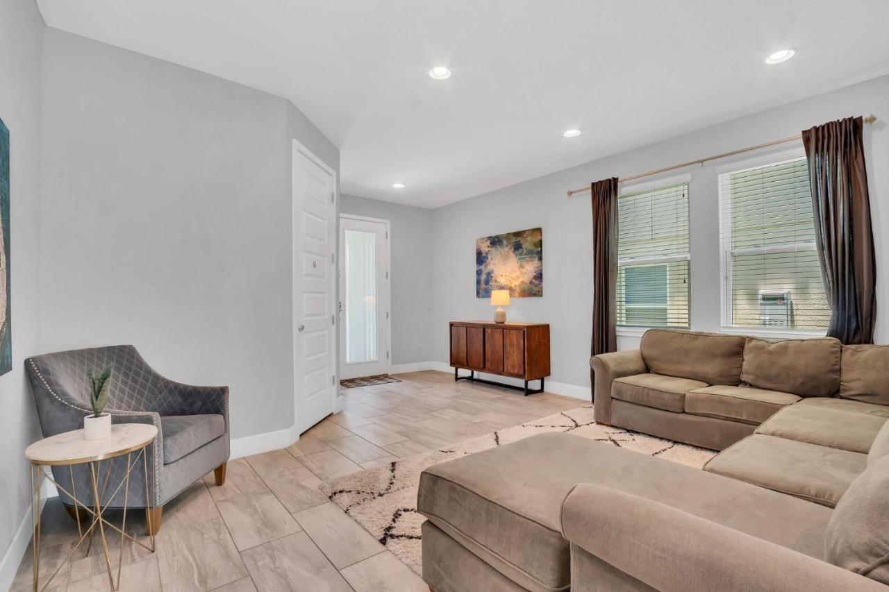650 Lasso Drive * Orlando