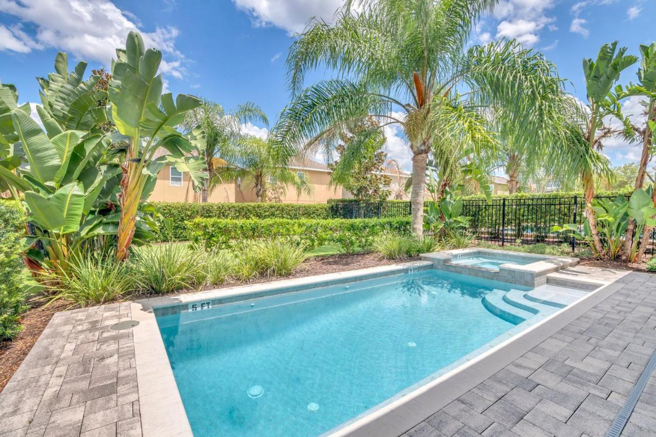 Villa 650 Lasso Drive *