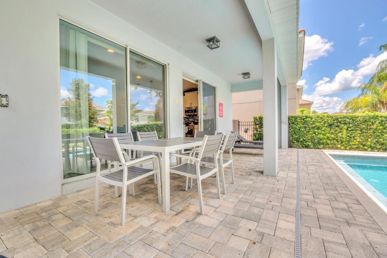 Villa 650 Lasso Drive *