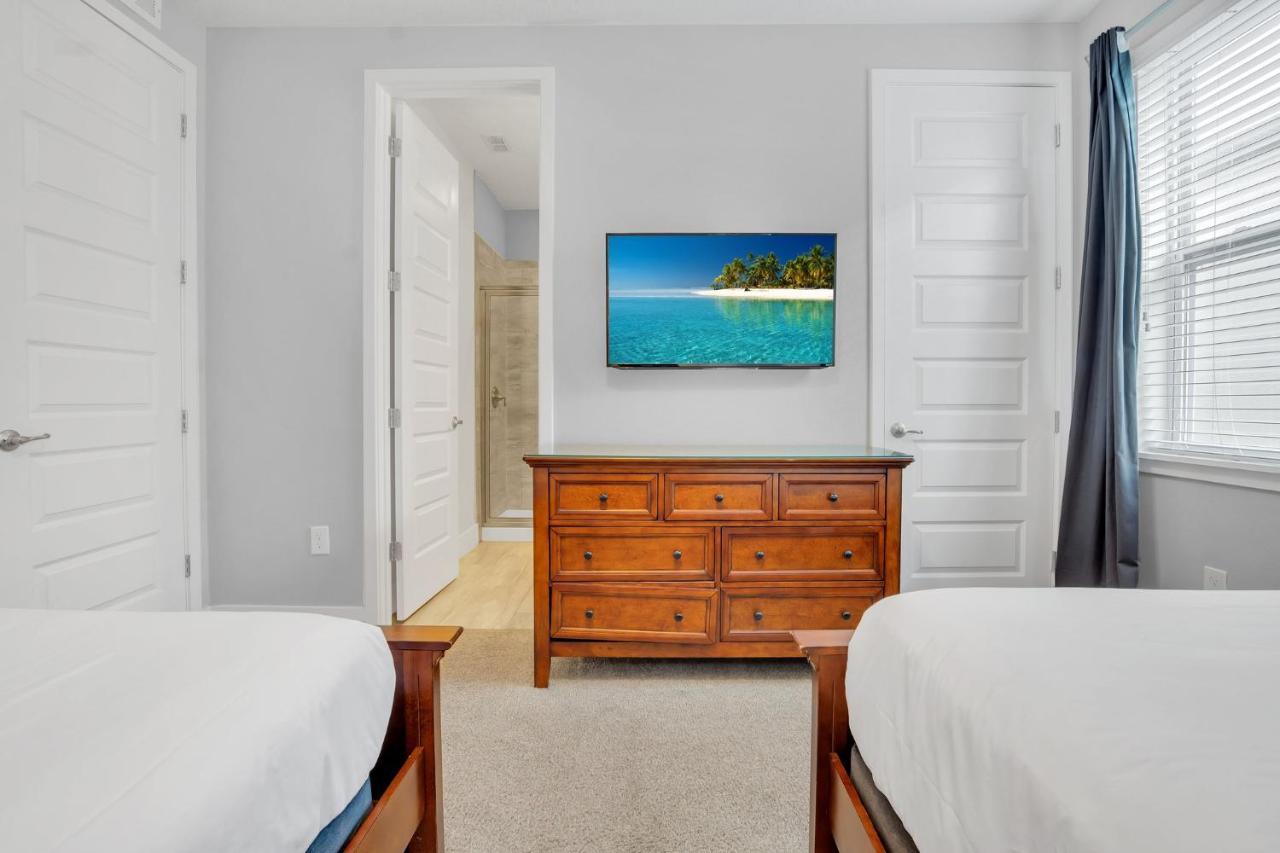 650 Lasso Drive Villa *