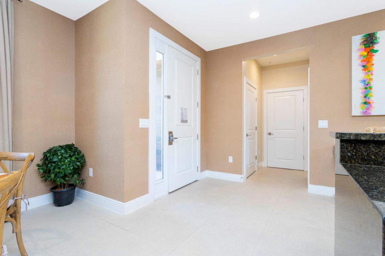 Marvelous 4 Bd Close To @ Magic Village 3153 Holiday home