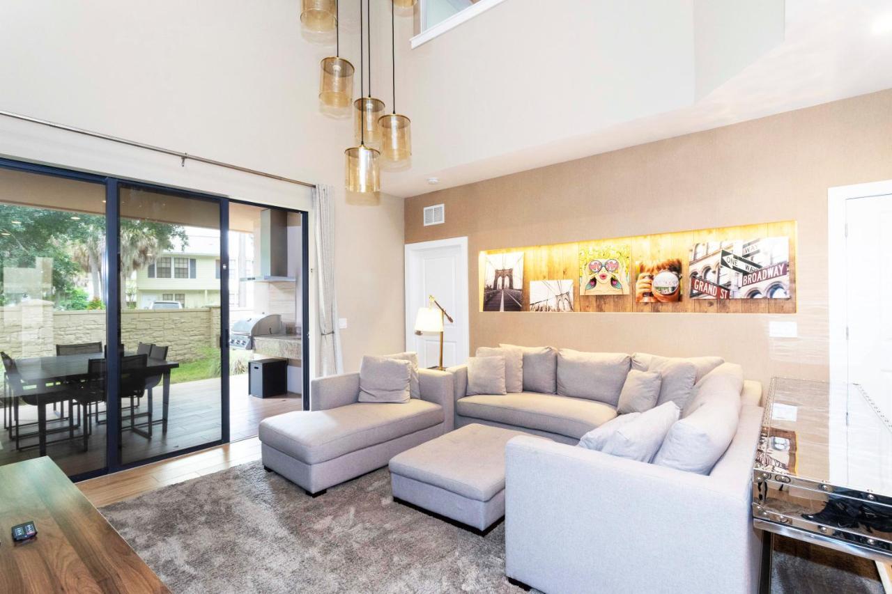 Stunning 4 Bd Close To @ Magic Village 7537 * Orlando