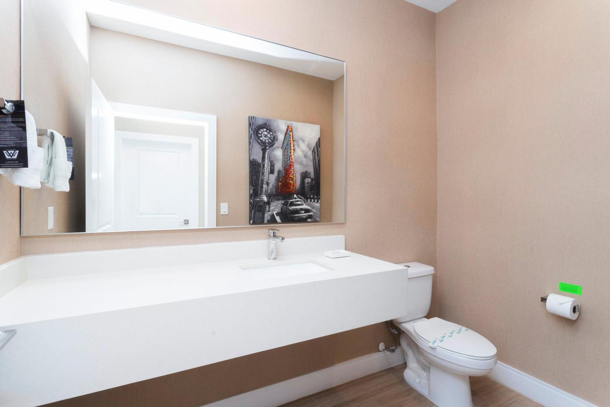 Stunning 4 Bd Close To @ Magic Village 7537 Orlando