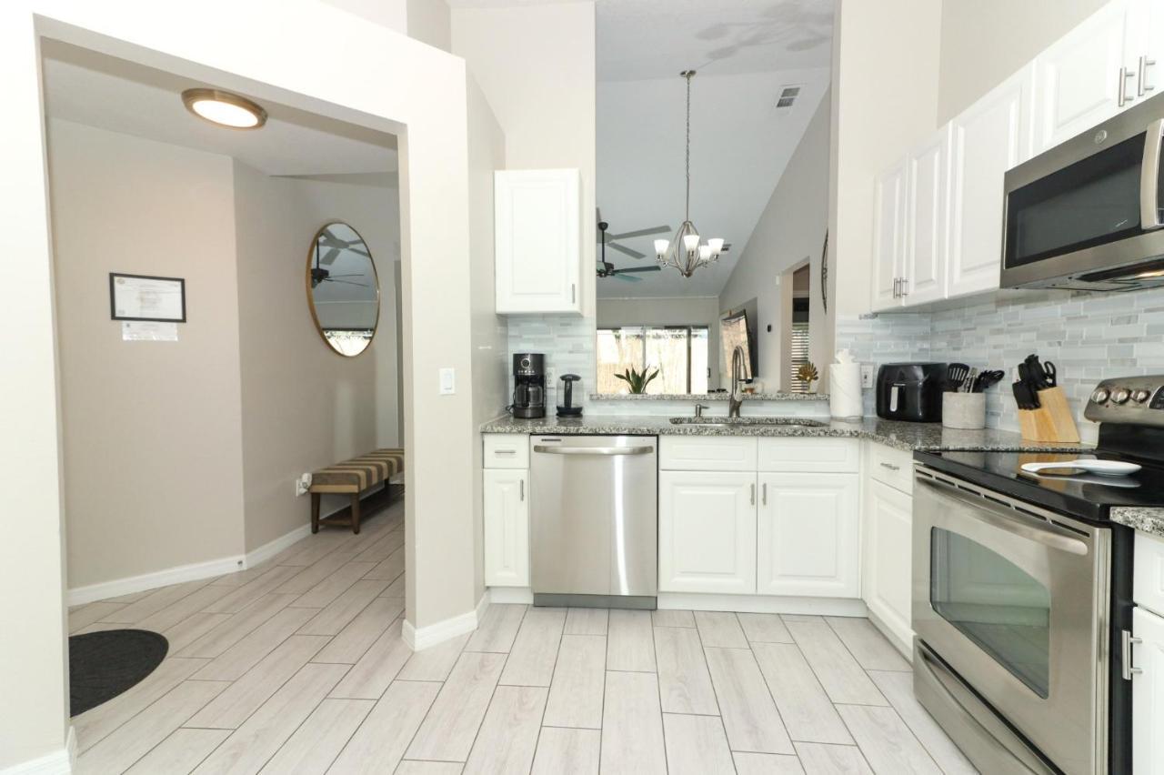 Lilys Stylish Close To Ideal For Long Stays Villa