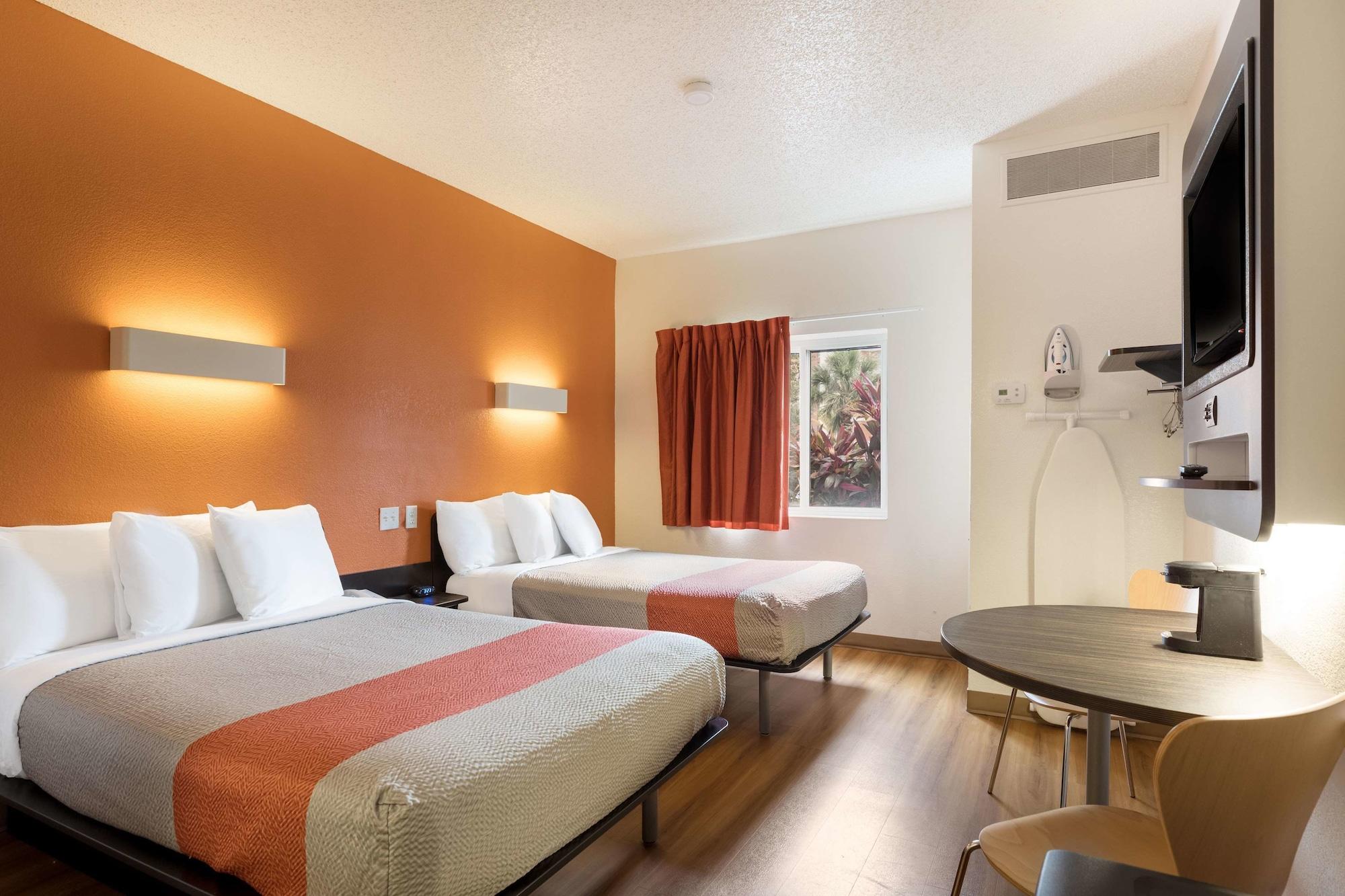 6-orlando, Fl - International Dr Hotel Orlando