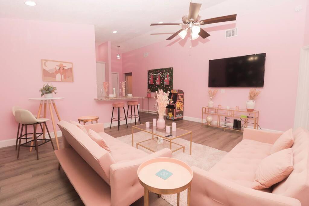 Holiday home The Pink House Orlando