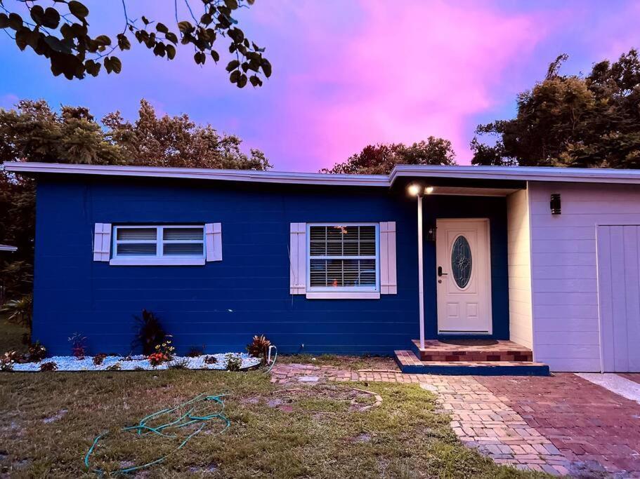 Holiday home 3bdrm Near Fairground, Downtown & Universal *