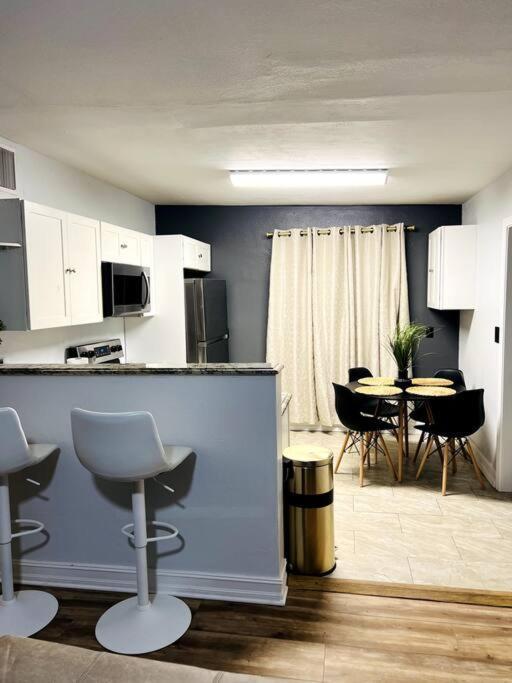 Holiday home 3bdrm Near Fairground, Downtown & Universal *