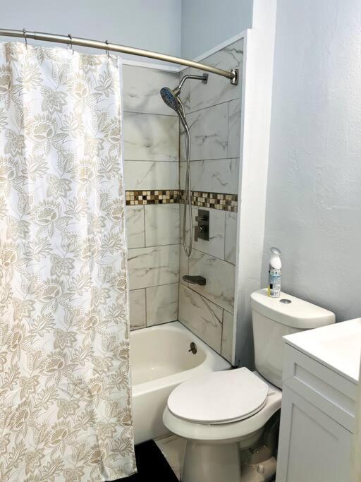 Holiday home 3bdrm Near Fairground, Downtown & Universal Orlando