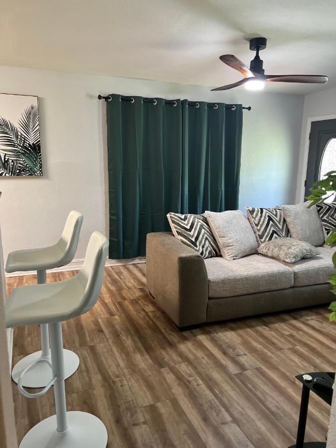3bdrm Near Fairground, Downtown & Universal Holiday home *