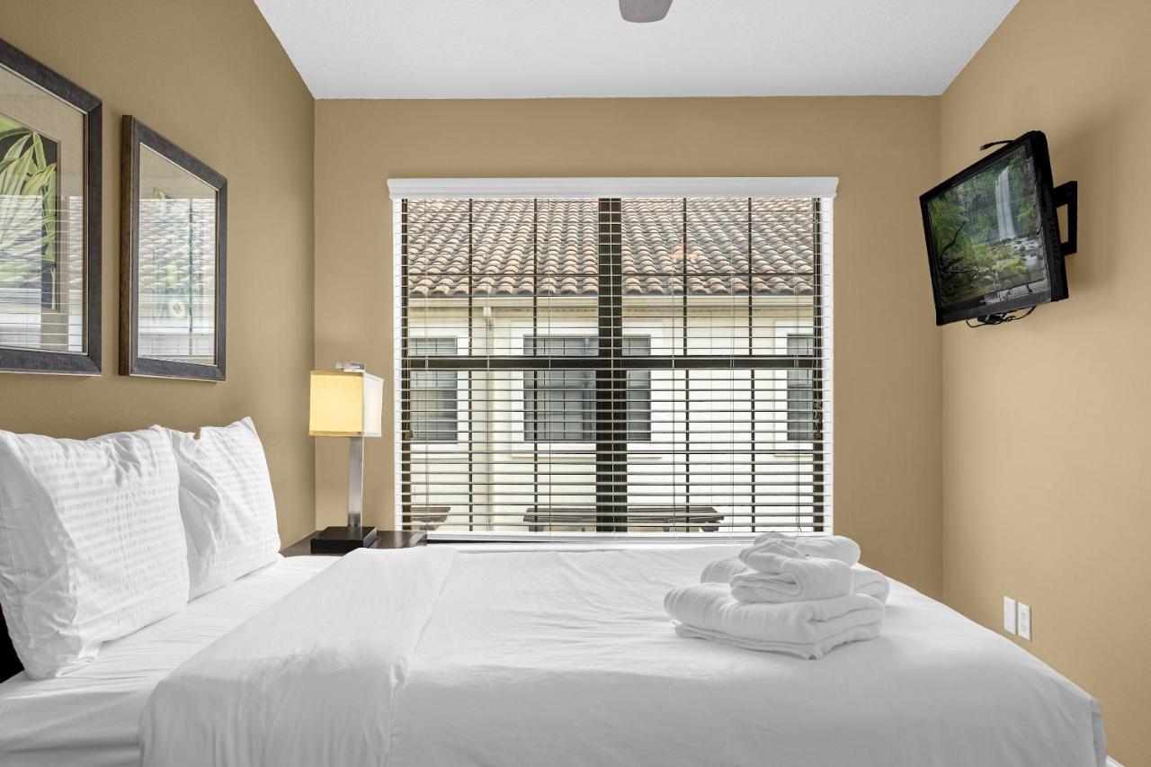 Holiday home Easter Sale! Freshly Renovated Townhome By Disney! *