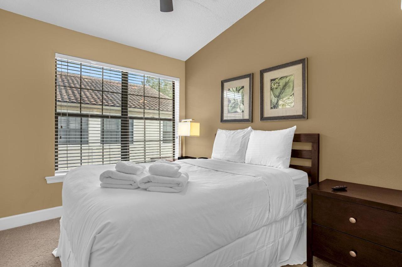 Holiday home Easter Sale! Freshly Renovated Townhome By Disney!