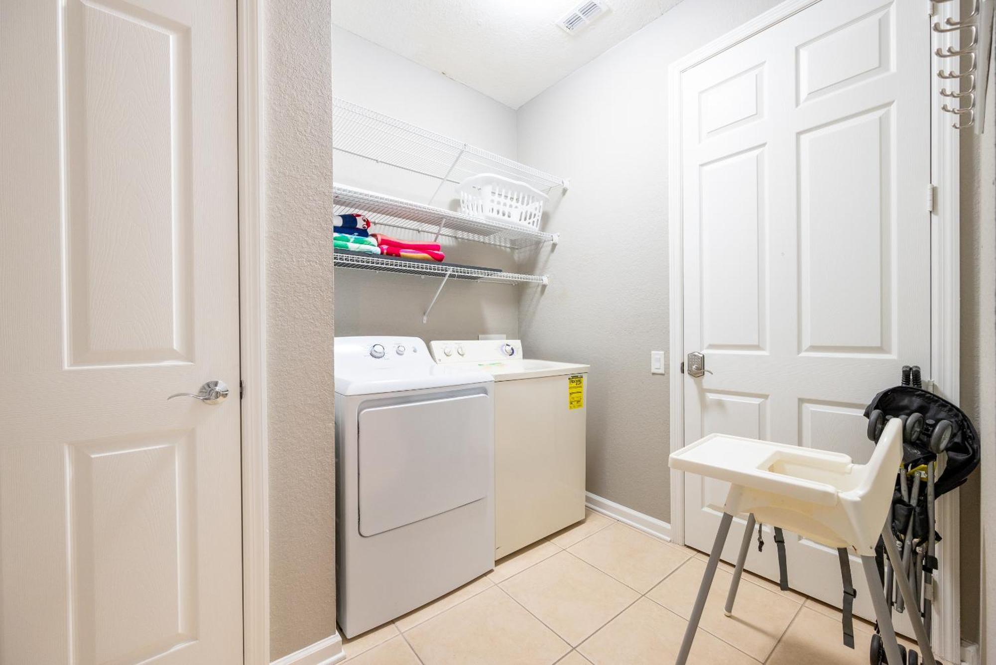 Vista Cay Luxury Rhapsody Near Theme Parks And Walk To The Convention Center. Apartment