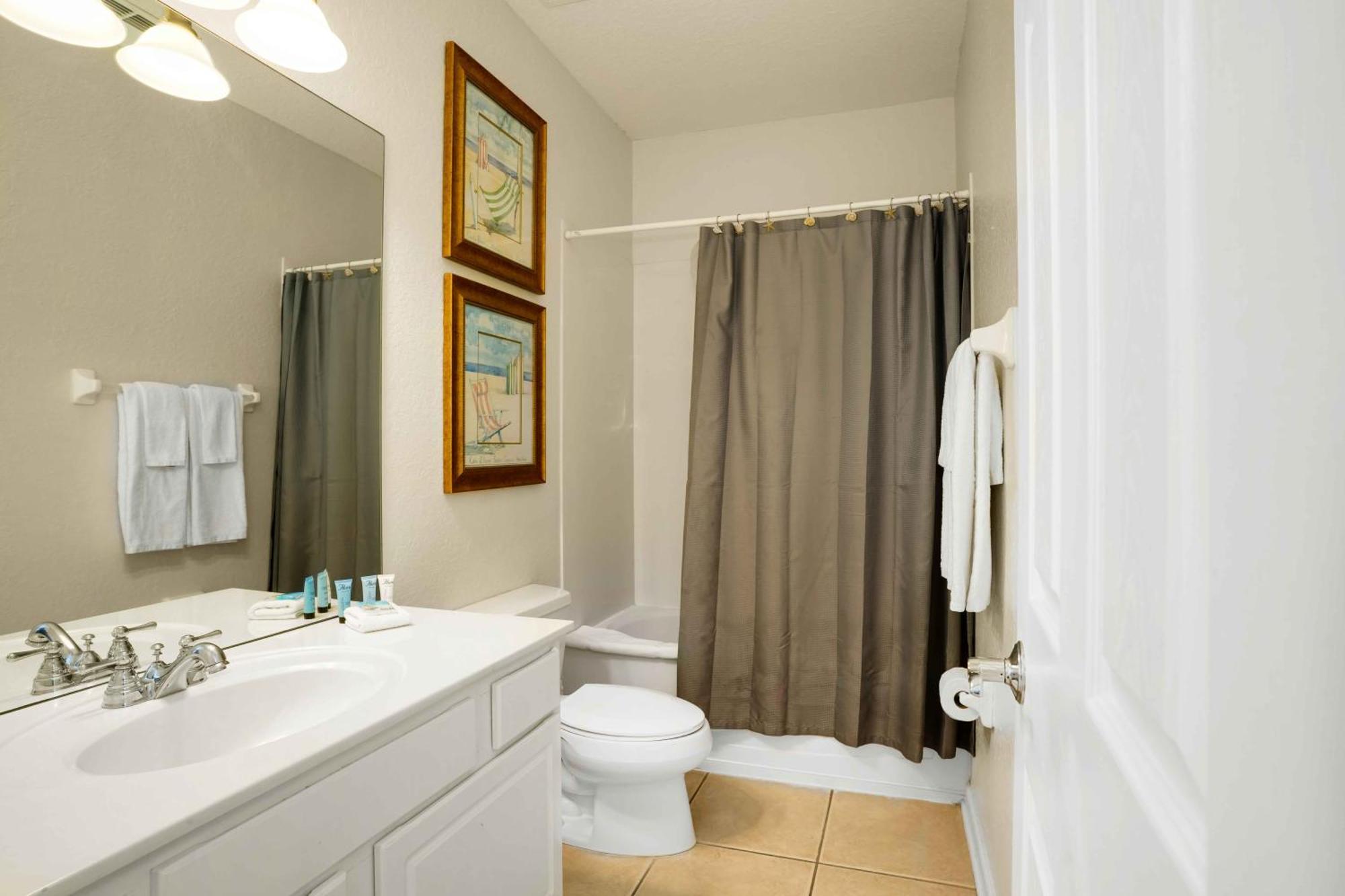 Holiday home Spacious Townhome Wpatio Garage Sleeps10
