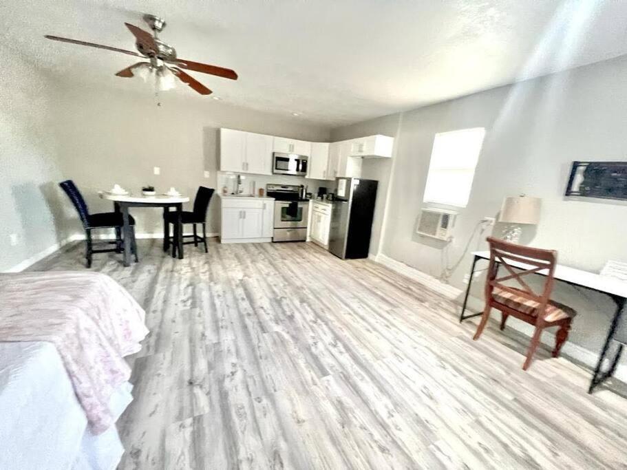 Quiet In Metrowest Holiday home