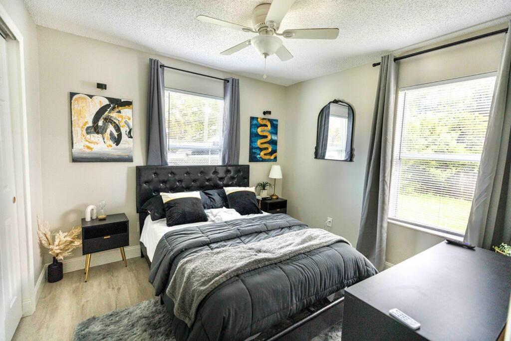 Entire 3 Bd With Murals And Parking By Downtown Orlando