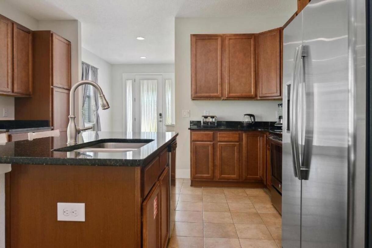 Spacious Vacation Home With Private Pool 76
