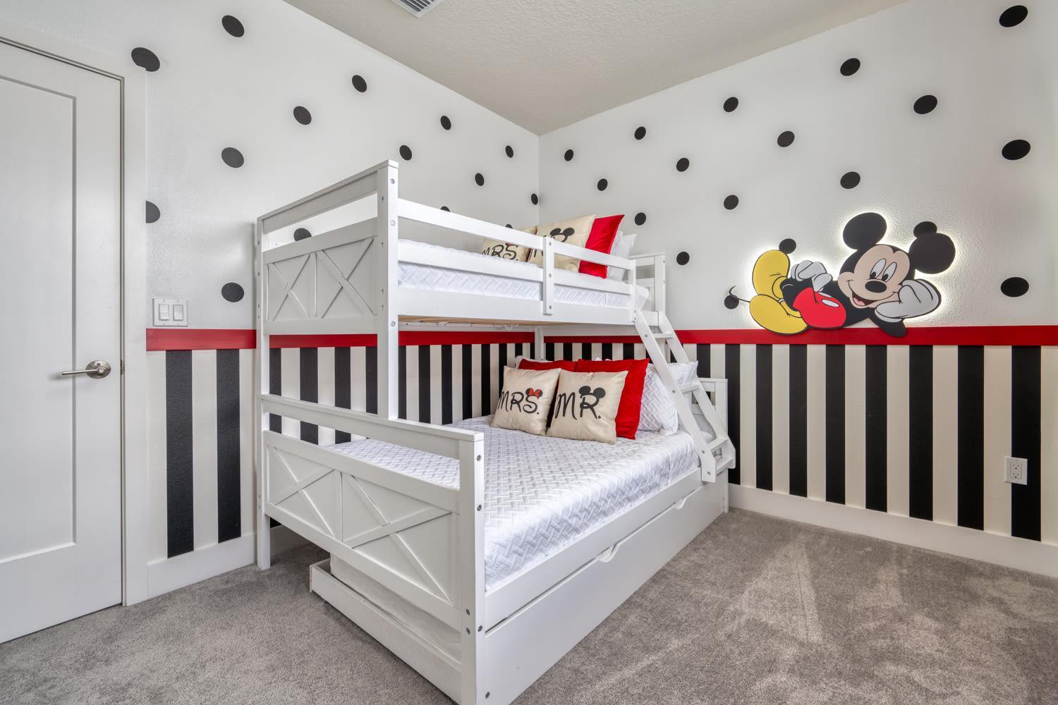 Elegant With Private Pool Near Disney