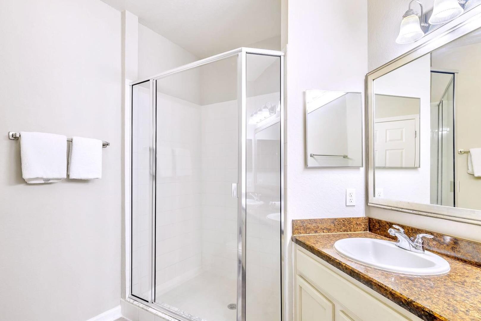 3br With Hot Tub And Pool - Near Apartment