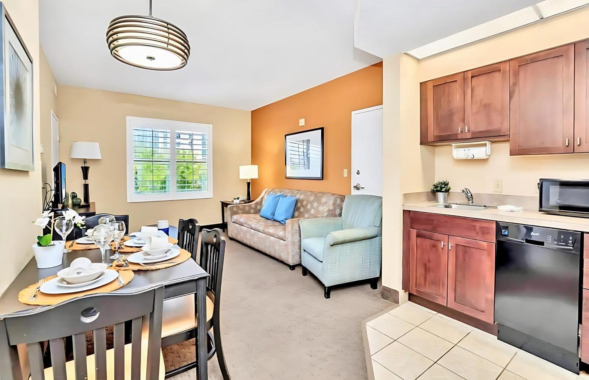 Apartment 1br Near W Pool Hot Tub Arcade