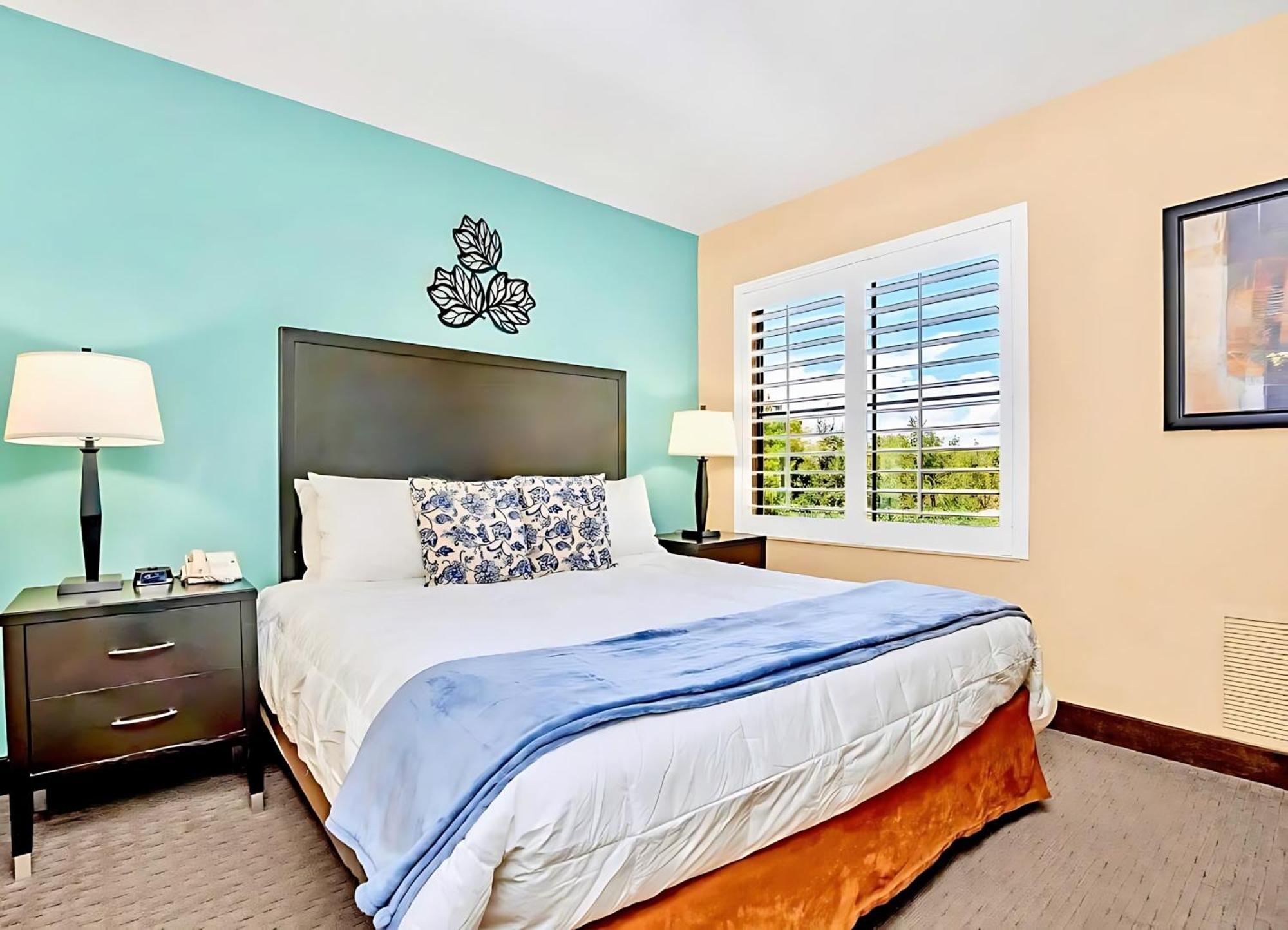 Apartment 1br Near W Pool Hot Tub Arcade *